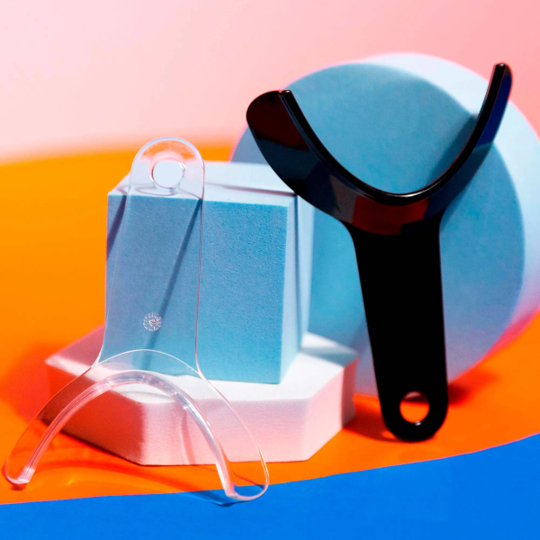 Retractor Oclusal Modelo "Mf" Negro - Tamaño Adulto - 1 Unidad Indusbello - Imagen 2